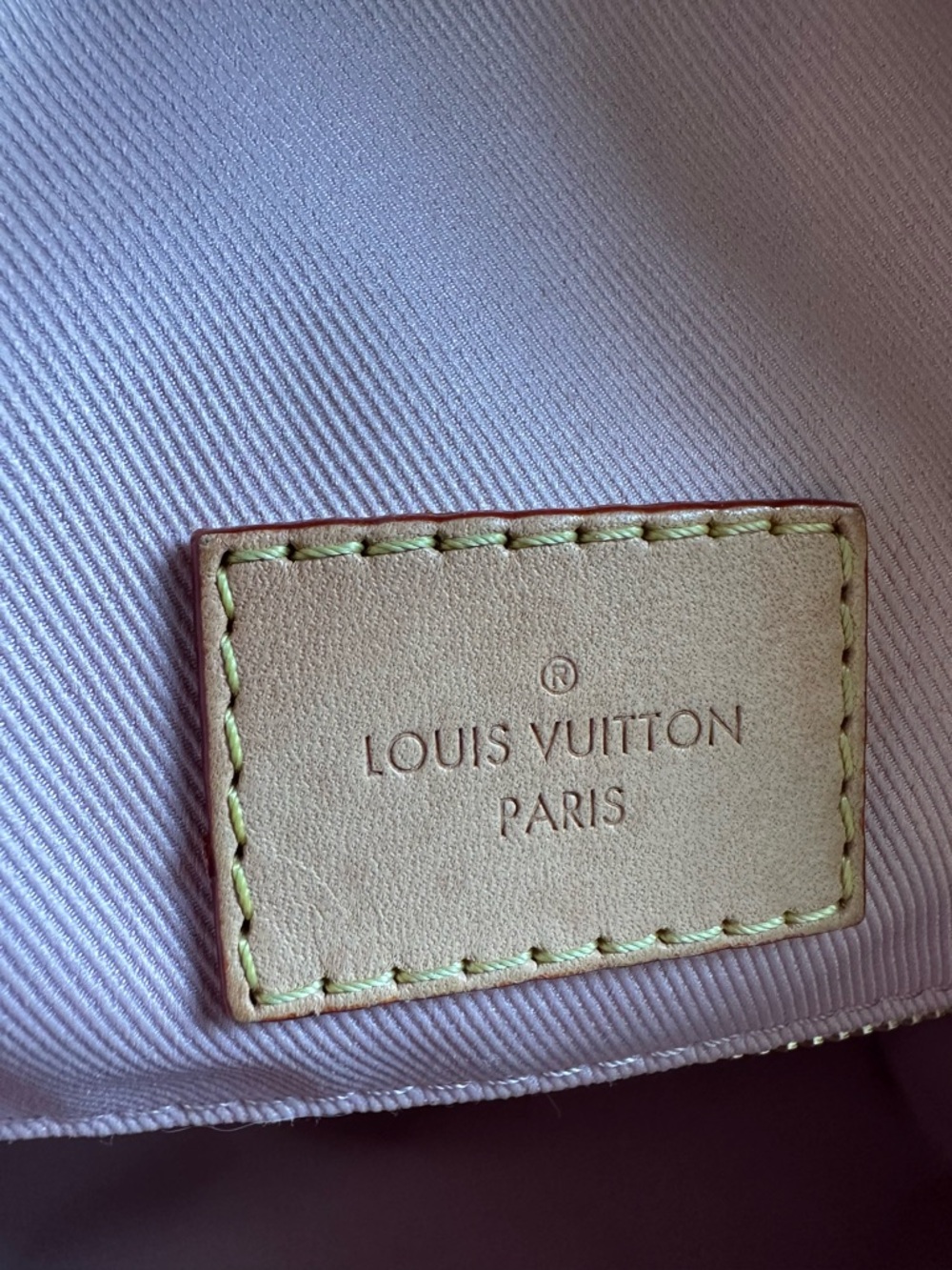 Louis Vuitton Graceful PM in Damier Azur - Picture 9 of 16